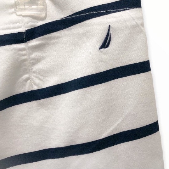 Nautica White Stretch Twill Shorts With Navy Stripes - Picture 4 of 5